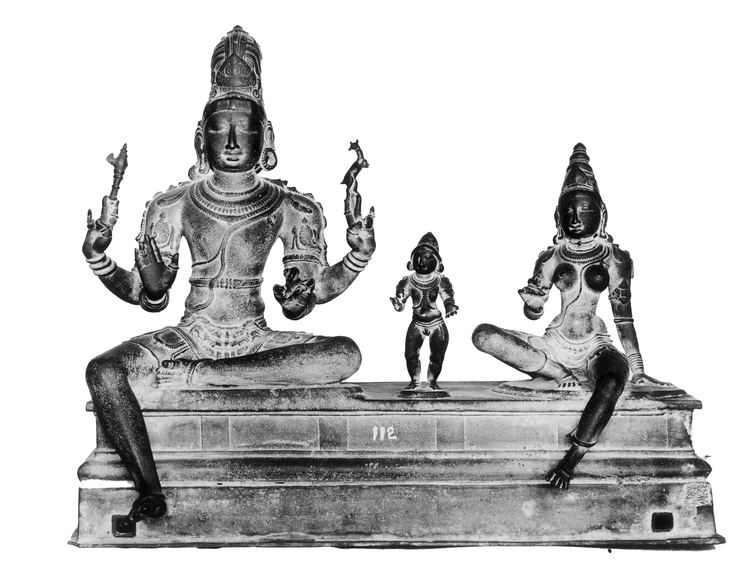 Shiva and Uma with their child Skanda (Somaskanda murti), 
Pattisvaram, Tanjavur District, Tamil Nadu, India 
10th Century, Chola, Bronze, 20 in (H)
Tanjore Art Gallery
Photo Credit: American Institute of Indian Studies - 10086, 10087
