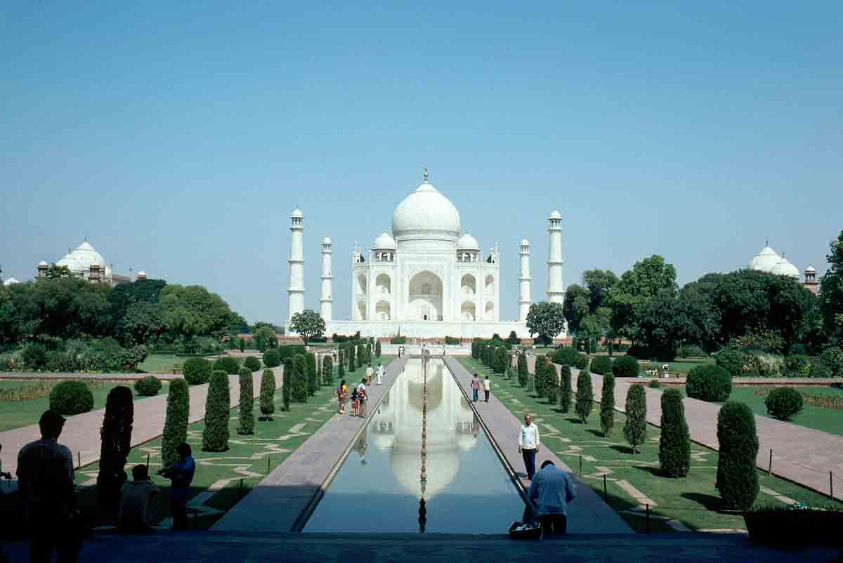 Taj Mahal, Agra, Uttar Pradesh India
1632-1648 CE, Structural; red sandstone masonry with white makrana marble from Rajasthan and inlay of semi-precious stones.
Regents of the University of Michigan, Department of the History of Art, Visual Resources Collections. Accession No.: ACSAA_01106