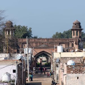 Bustling community inside of Sarai Amanat Khan, Tarn Taran, Punjab
1640-41 CE, Structural; Brick, tiles, mortar,


Center for Art and Archaeology, 0112