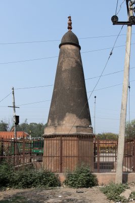 Kos Minar Sikandra, Sikandra, Agra, Uttar Pradesh, India,
c.16th century CE, Brick, Mortar, Center for Art and Archaeology, 0433