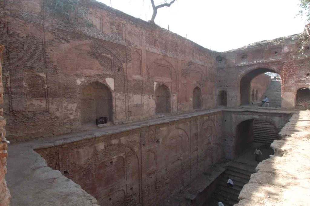 Baoli, Kaithal, Haryana, India, 1600-1699 CE, Red Sandstone, Center for Art and Archaeology, 
Accession No.: D9825